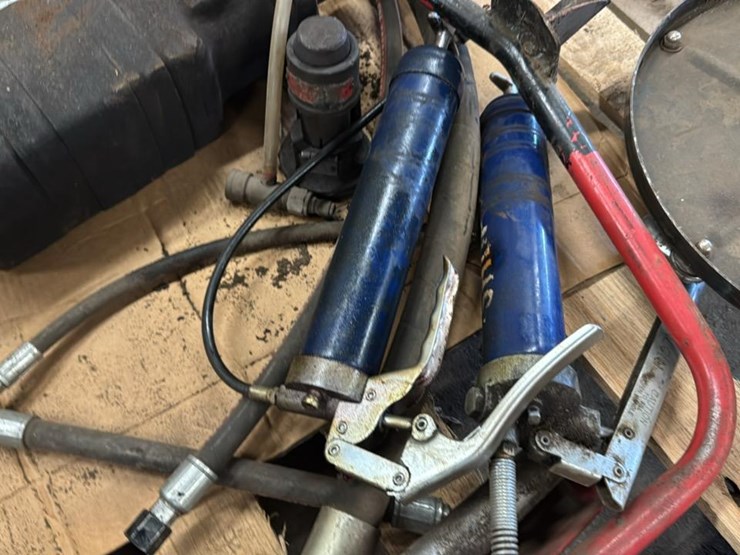 #186-•-skid-of-miscellaneous-items*-image-11