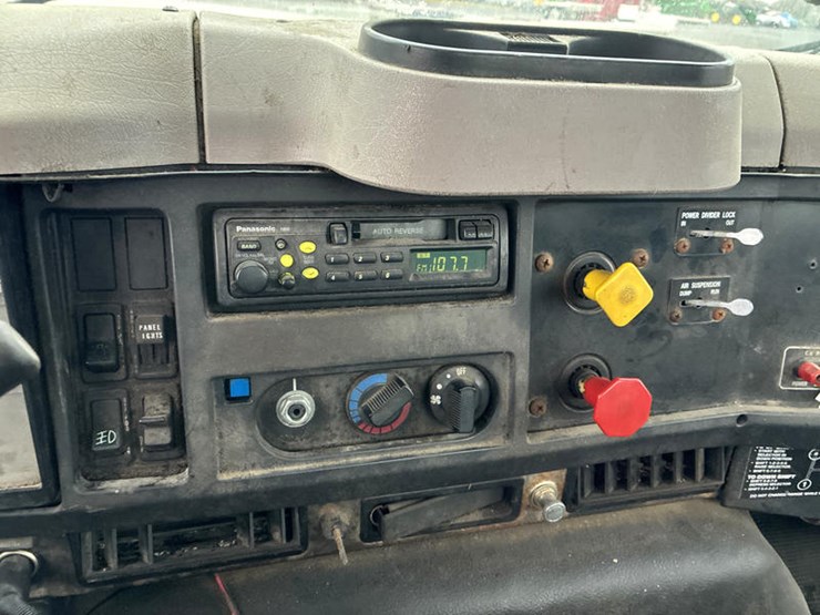 case-ih-8100-image-80