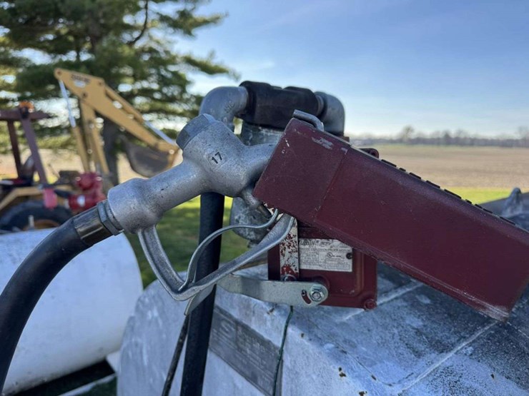 fuel-tank-on-trailer-image-9