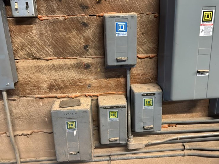 #117-•-disconnect-box-and-starter-boxes-image-7