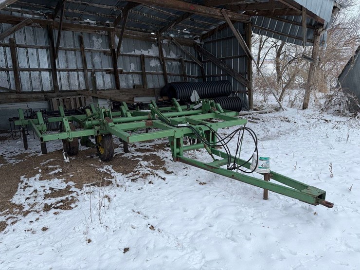 john-deere-17-image-2