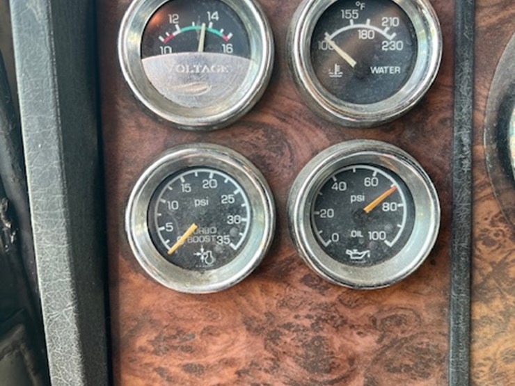 2000-kenworth-w900-image-14