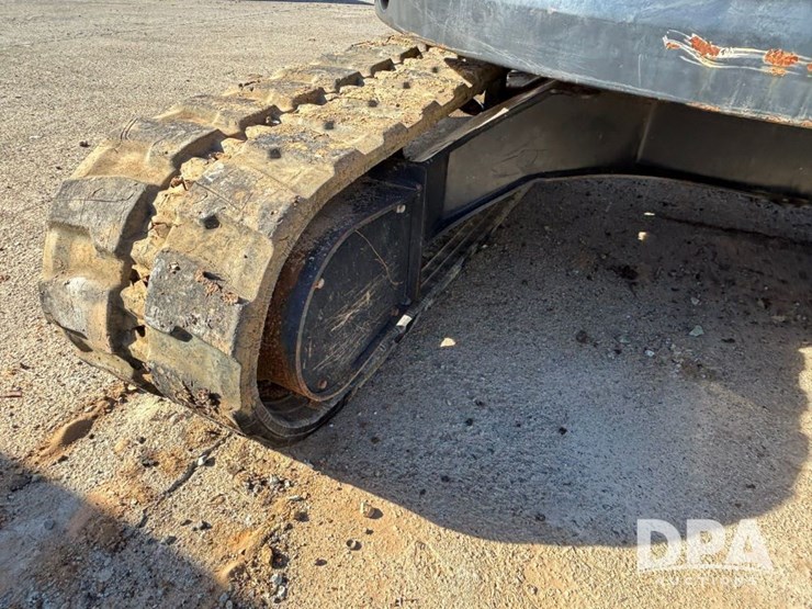 2020-yanmar-vio55-image-34