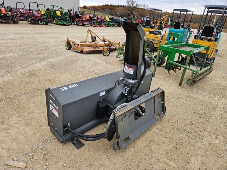 #3048-•-bobcat-sb-200-78"-2-stage-snow-blower-image-3