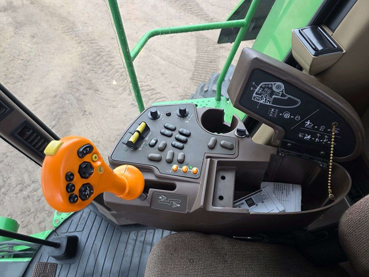 2000-john-deere-9650-sts-image-82