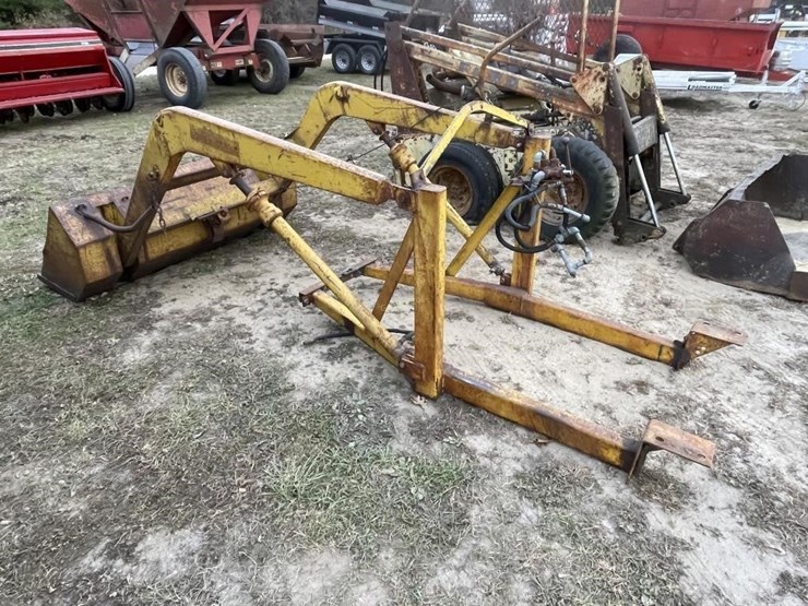 freeman-loader-with-bucket-image-5