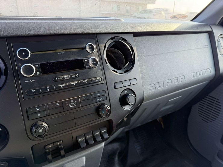 2012-ford-f550-image-27