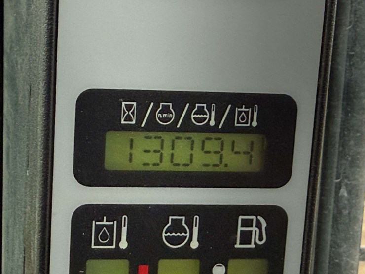 new-holland-l225-image-22