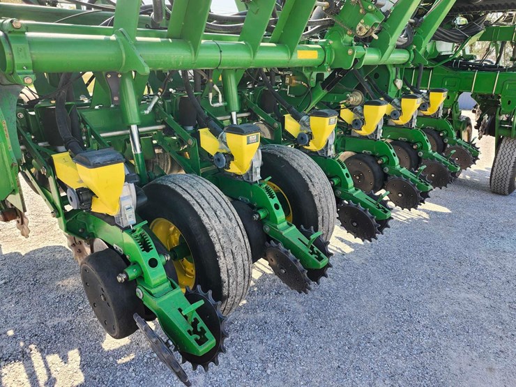 john-deere-1790-image-4