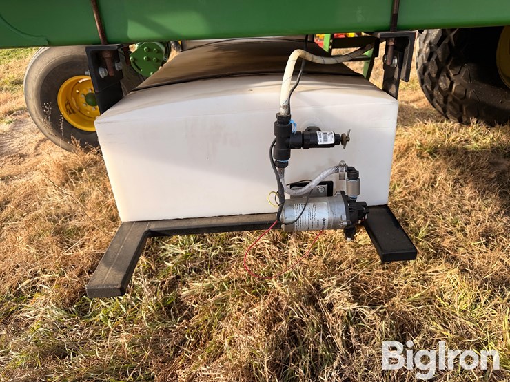 john-deere-w235-image-18