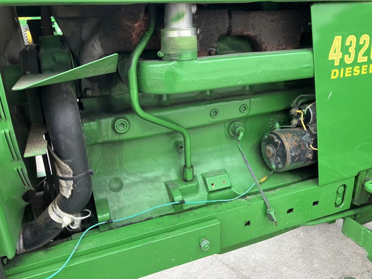john-deere-4320-image-19