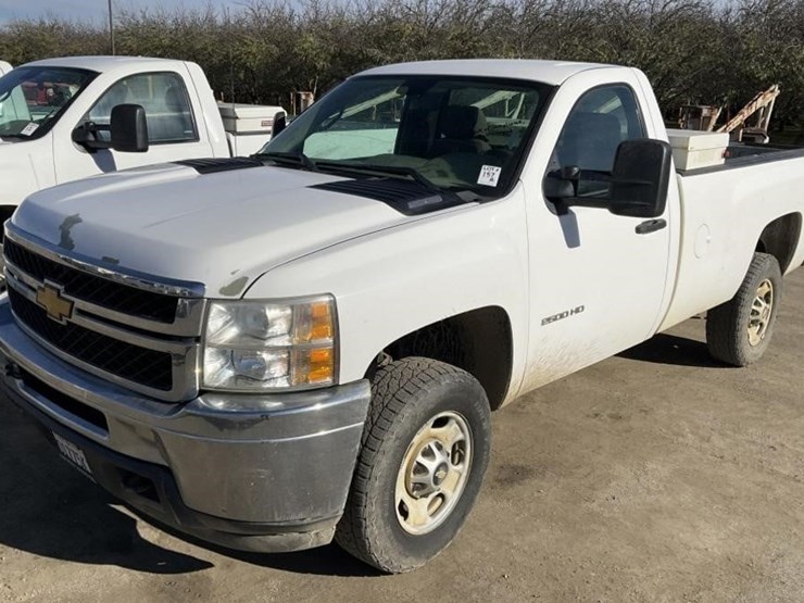 2013-chevrolet-2500-image-1