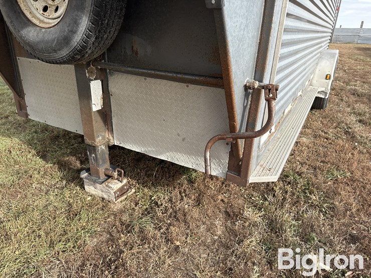 2003-featherlite-5320-gooseneck-livestock-trailer-image-14