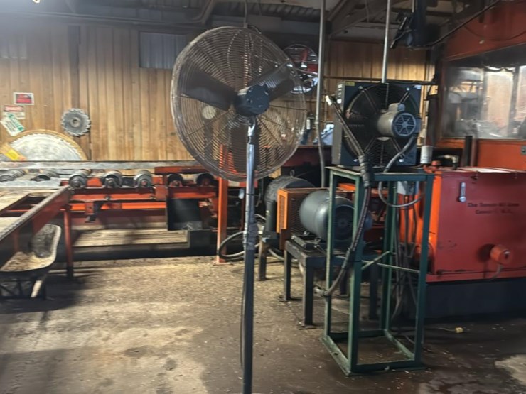 #133-•-industrial-floor-fan-image-2