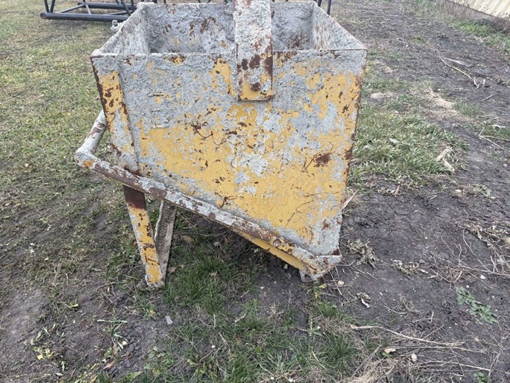 concrete-bucket,-30”x30”,-for-boom-lift-image-6