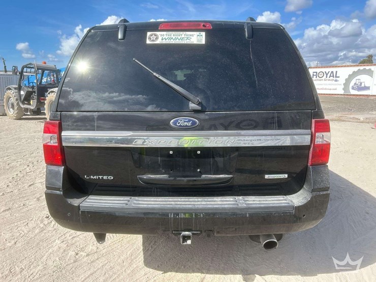 2017-ford-expedition-limited-image-25