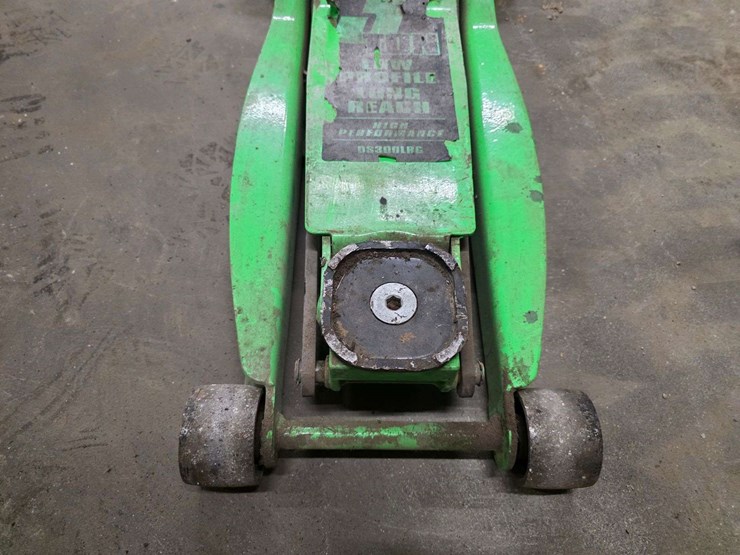 daytona-3-ton-low-profile-long-reach-high-performance-jack,-model:-ds300lrg-–-green-image-4