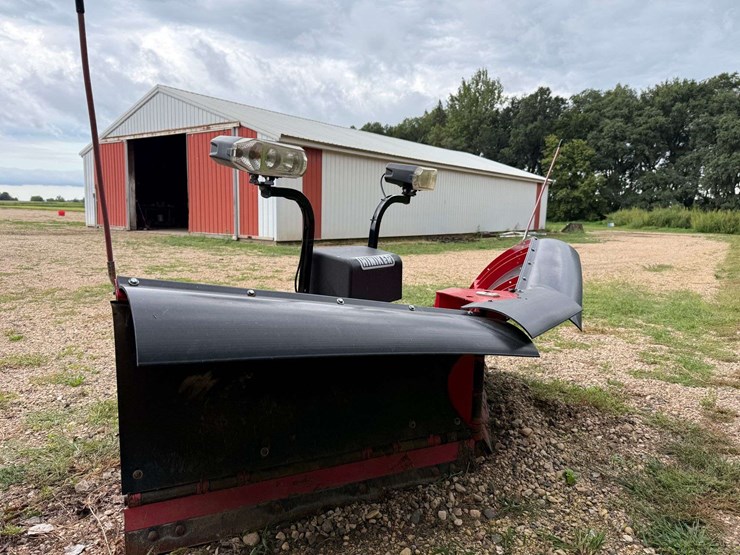 2018-hiniker-poly-snowplow-with-mounts-for-a-99-01-3/4-ton-chevrolet,-has-controller-image-3