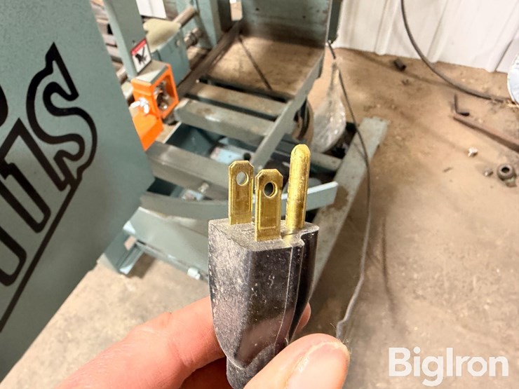 2023-ellis-1800-miter-band-saw-image-5