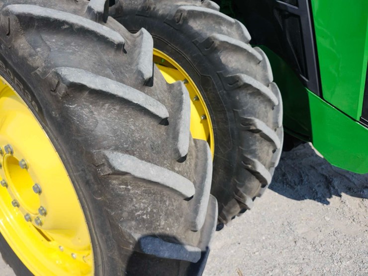 john-deere-8r-280-image-18