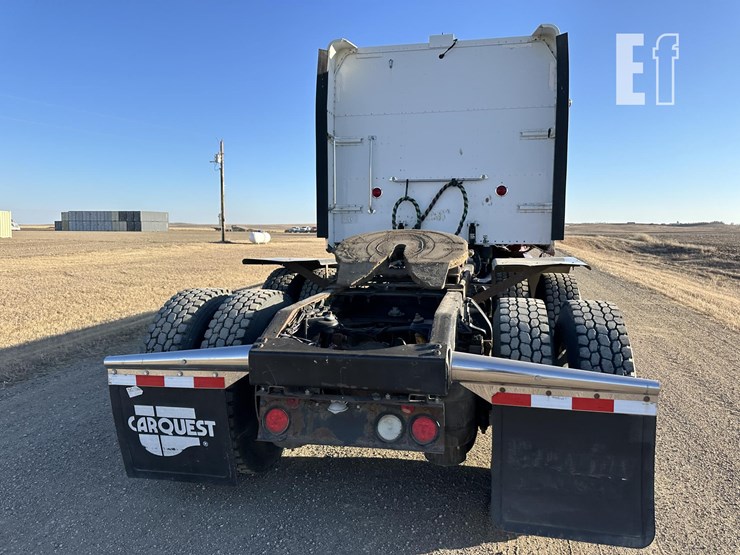 2014-peterbilt-386-image-7