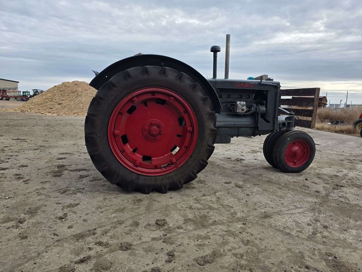 1938-case-cc-narrow-front-tractor,-new-12.4/11-36-rears,-pto,-crank-start,-sn:-4200966,-rebuilt-fro-image-8