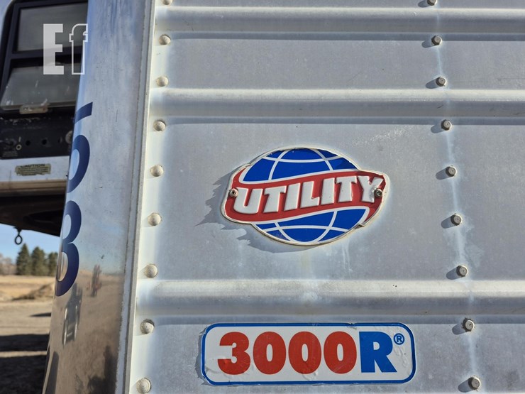 2002-utility-3000r-image-17