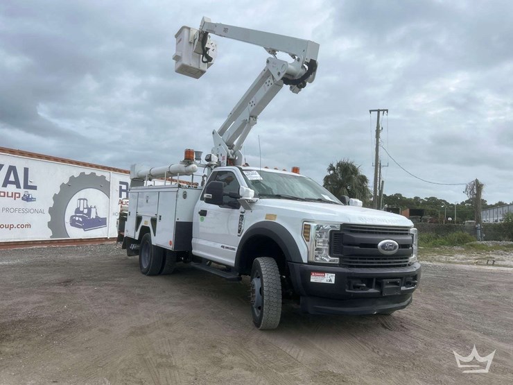 2019-ford-f550-image-1