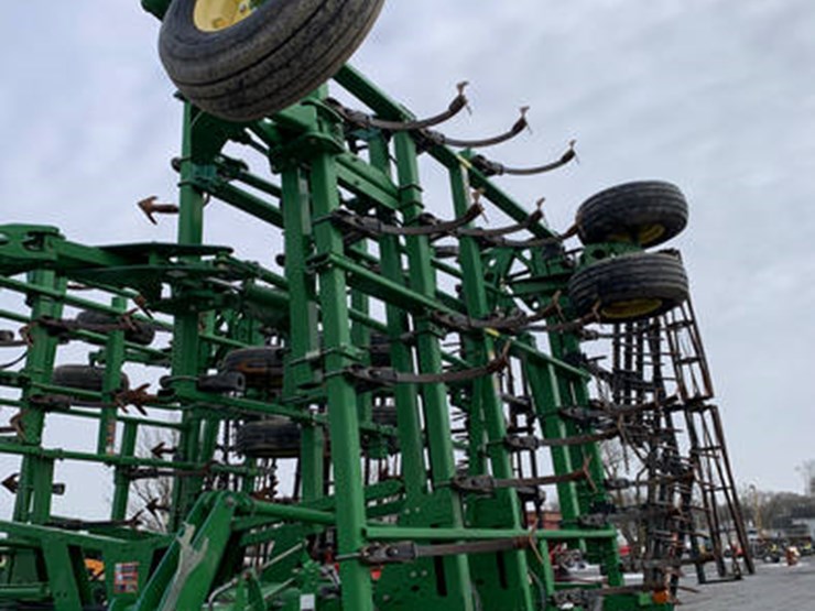 john-deere-2210-image-26