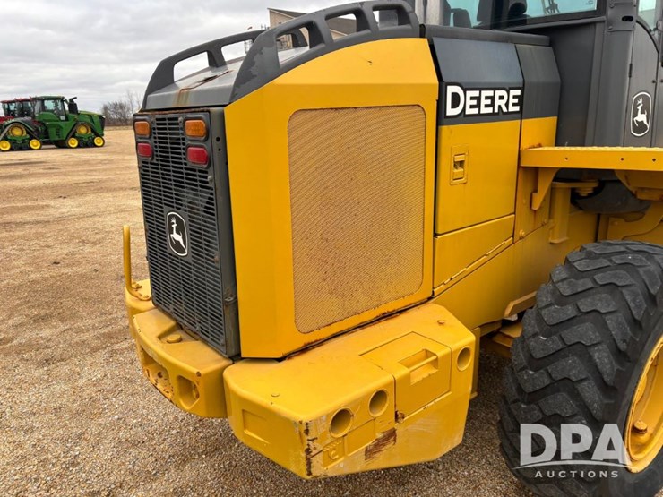 2007-deere-444j-image-42