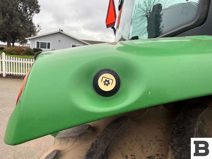 2012-john-deere-6115r-image-47