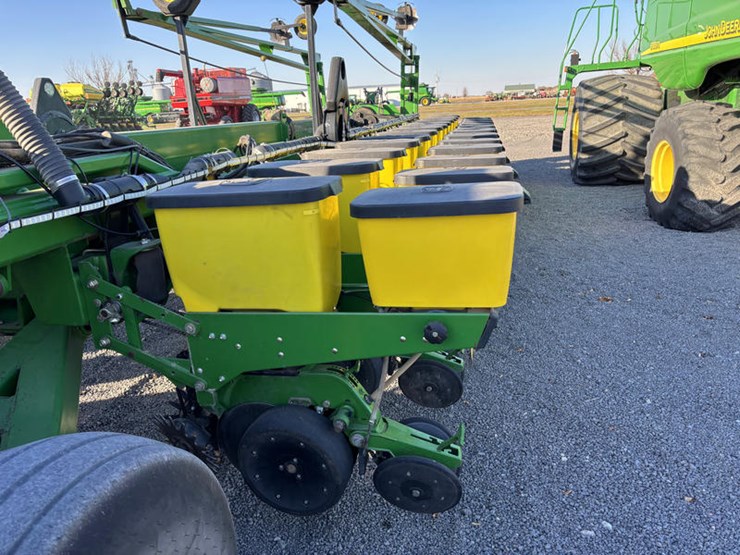 john-deere-db80-image-34