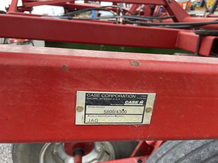 case-ih-4300-image-3