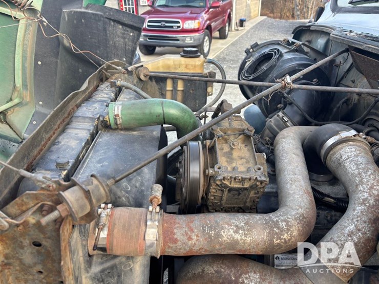 international-4700-image-61