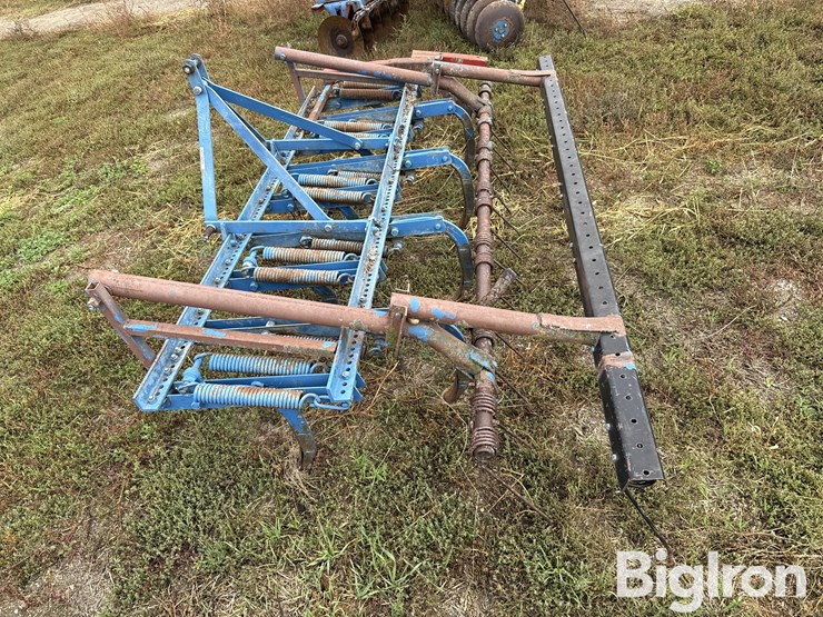 ford-3-pt-mounted-spring-shank-chisel-image-8