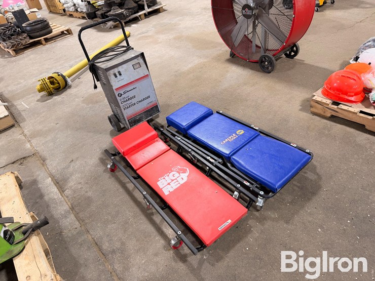 schumacher-battery-charger-&-creepers-image-2