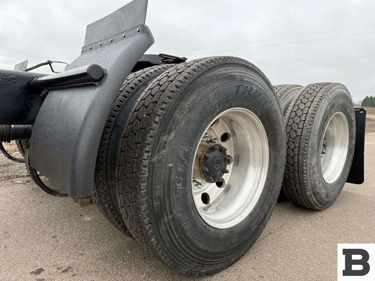 2004-kenworth-t800-image-39