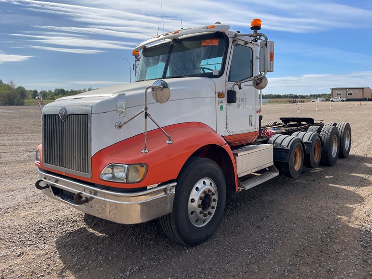 #1000-•-2007-international-transport-truck-tractor-(has-mn-title)-image-1