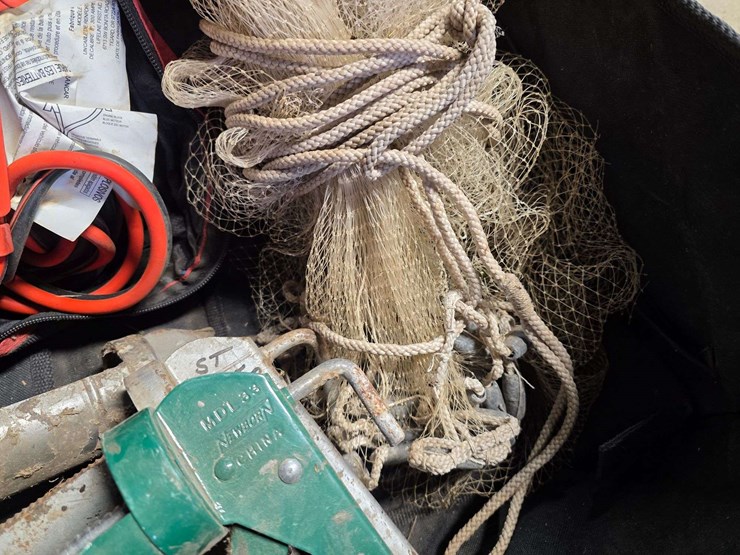 caulking-guns,-winter-vehicle-kit,-netting-w/weights,-misc-tools-image-6