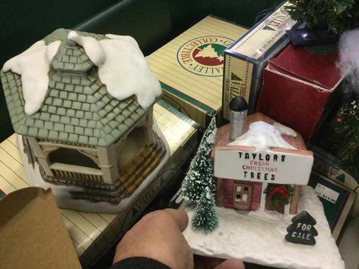 #4569-•-christmas-village-image-4