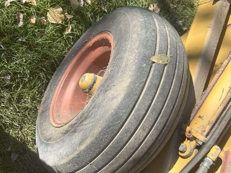 haybuster-l106-image-4