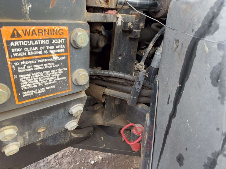 new-holland-tv145-image-32