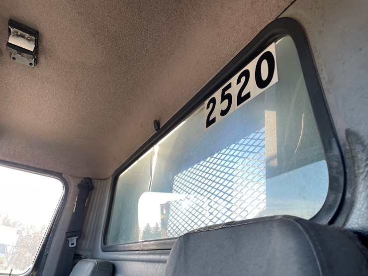 international-4700-image-25