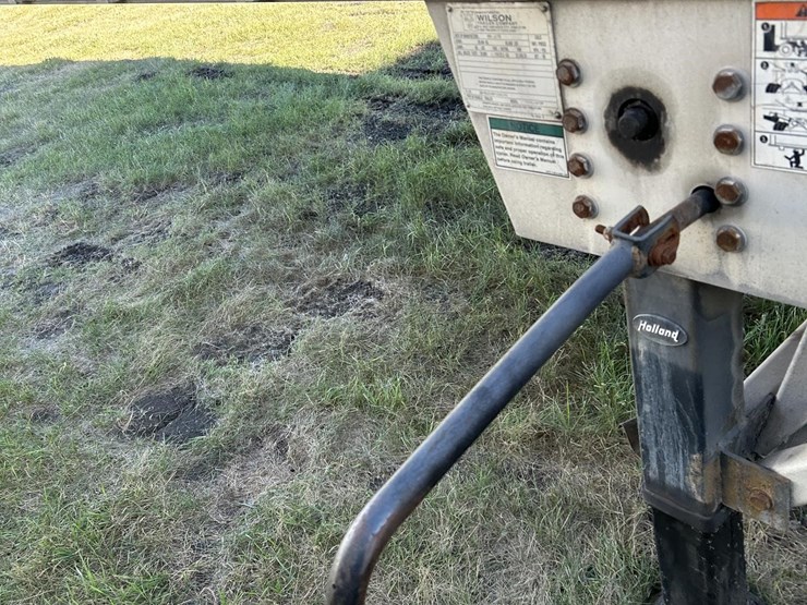 2019-wilson-livestock-trailer-image-21