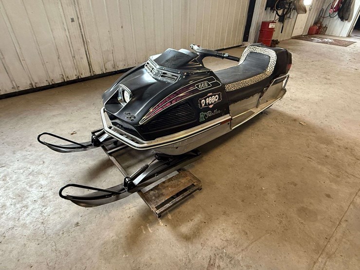 1974-caterpillar-440-image-4