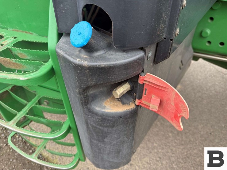 2012-john-deere-6115r-image-50