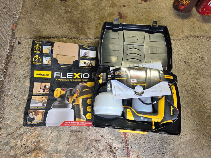 wagner-flexio-3000-electric-paint-sprayer,-used-very-little-image-2