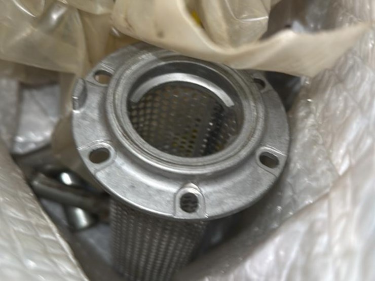 #196-•-skid-of-cylinders*-image-7