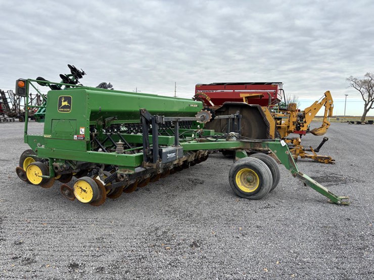 john-deere-750-image-23