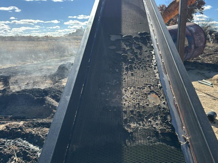 #124-•-inclined-belt-conveyor-image-4